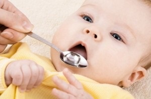 Kiszáradás csecsemőknél a jelek, tünetek és kezelés