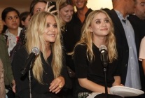 Olsen, Mary-kate și Ashley, enciclopedia de modă