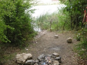 Lacul de lângă munte