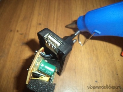 Conversia unui încărcător obișnuit într-un încărcător USB