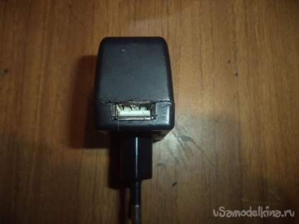 Conversia unui încărcător obișnuit într-un încărcător USB