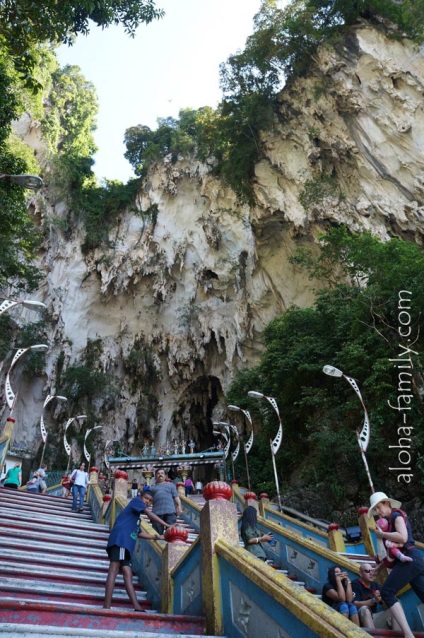 Печери Бату (batu caves) - незвичайні пам'ятки Куала Лумпур - aloha family