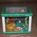 Mesterségek gyerekeknek „akvárium elrendezése a kezüket”