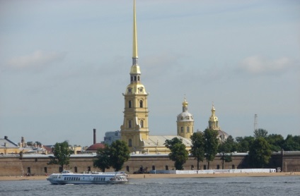 O excursie la St. Petersburg timp de două zile unde să trăiești, ce să vezi, unde să mergi