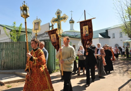 În timp ce procesiunea se desfășoară, nu va exista război