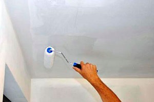 A festék a mennyezet kezét feszítő videó utasítást, hogy hogyan erősít a festés után, habarcs,