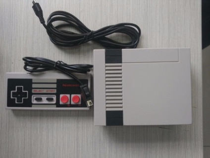Volt egy példányát Nintendo NES klasszikus mini, szinte megkülönböztethetetlen a valódi