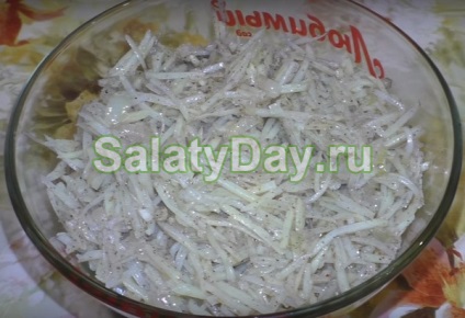 Saláta nyers burgonya - szokatlan receptek fotókkal és videó