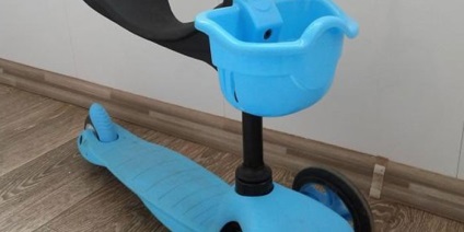 Scooter pentru copii pentru băieți sau fete, modele cu fotografii și prețuri, recenzii