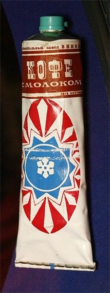 Szovjet űrhajósok evett csak egy csövet - a forrása a jó hangulat (festett) Szovjet űrhajósok evett csak egy csövet - a forrása a jó hangulat