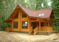 Construcție modernă de locuințe din lemn