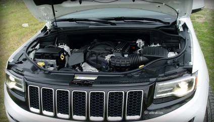 Порівняння і тест-драйв нового jeep grand cherokee srt 2014 і grand cherokee srt8 - в чому відмінності,