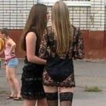 A devenit cunoscută ce sa întâmplat cu absolventul, care a lovit toată îmbrăcămintea ei cu situl orașului Petersburg