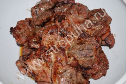 Steak de carne de porc pe cărbuni