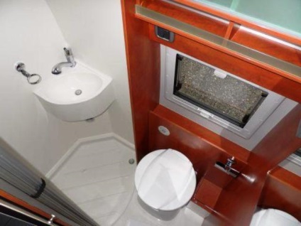 Супер маленькі ванні кімнати - 40 оригінальних ідей фото