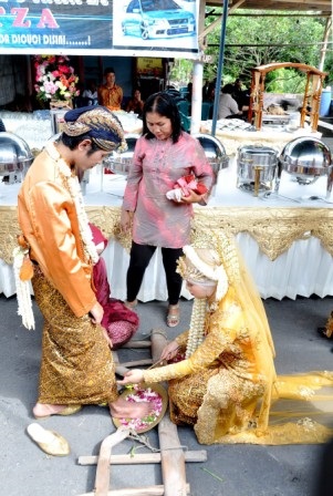 Nunti ritualuri pe insula Java, live photoblog-)