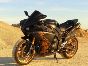 Specificatii yamaha r1, recenzie si istorie a motocicletei legendare