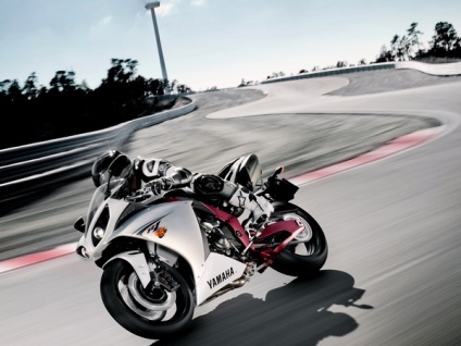 Specificatii yamaha r1, recenzie si istorie a motocicletei legendare