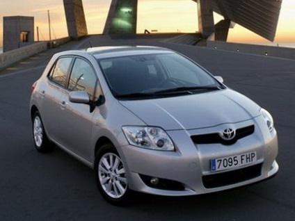 Toyota auris майже відмінник - тест-драйв