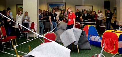 Formarea echipei de formare în sala de clasă (formarea echipei de formare) Teambuilding de formare în sala de clasă