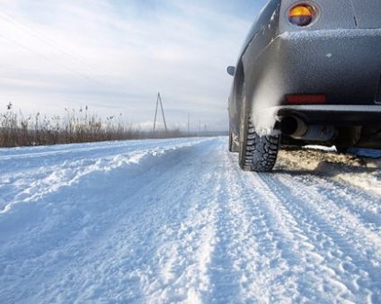 Ось чому сіль і реагенти роз'їдають ваш автомобіль