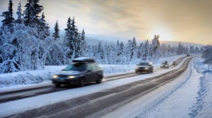 Ось чому сіль і реагенти роз'їдають ваш автомобіль