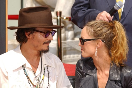 6 okokat, amelyek miatt Johnny Depp és Vanessa Paradis kell együtt - csillag