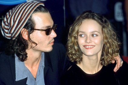 6 Motive pentru care Johnny Depp și Vanessa Paradis ar trebui să fie împreună - stelele