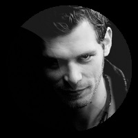 Biografii ale lui Claus - Joseph Morgan - biografii - catalog de articole - originalele