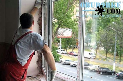 Decât să ștergeți spuma de montaj din fereastra din plastic și ușa de metal