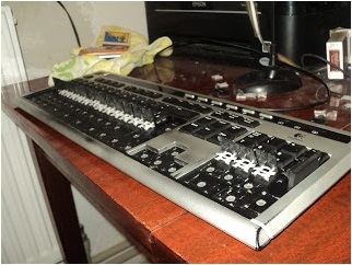 Curățați tastatura de la praful logitech ultra x tastatură ybl49a
