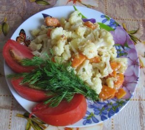 Цвітна капуста тушкована з картоплею і морквою - таємниці кулінарії