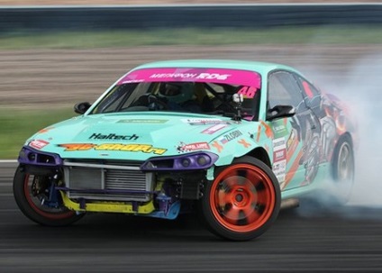 Drift autó sodródás autó érte (az autó) Drift autó sodródás autó érte