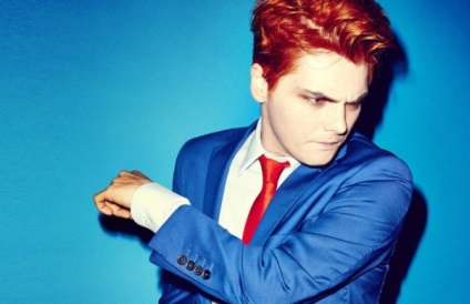 Gerard Way „Én nem regisztrál, hogy egy rock sztár”, a zene és a klubok, időtúllépés