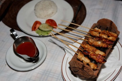 Élelmiszer Bali - az élelmiszer árak, szolgáltatások, éttermek és kávézók (edények) Élelmiszer Bali - az élelmiszer árak, szolgáltatások, éttermek és kávézók