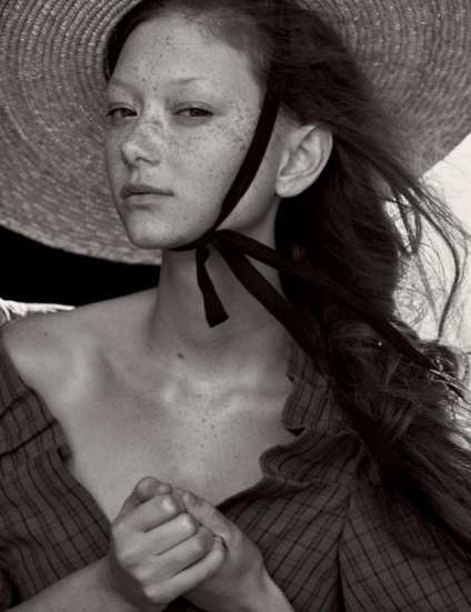 Irina Shayk, Kate Moss, Lara Stone și alte modele din istoria fotografiei lui Peter Lindbergh, noul timp