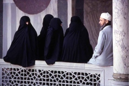 Hogyan és miért volt a poligámia a muzulmánok körében