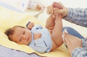Kак навчитися доглядати за новонародженим хлопчиком