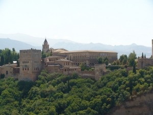 Cum să organizați o vizită la Palatul Alhambra din Granada