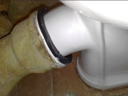 Cum se conectează vasul de toaletă la canalul de canalizare