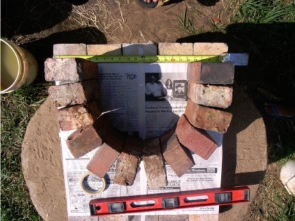 Cum se construiește un grătar cu mâinile tale făcute din cărămidă pentru o reședință de vară, design și desene ale unei străzi