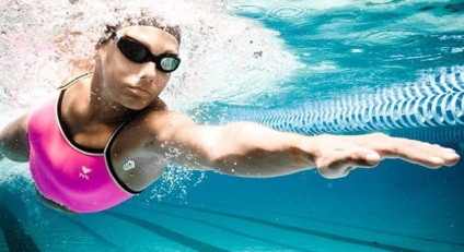 Як правильно вибрати окуляри для плавання в басейні