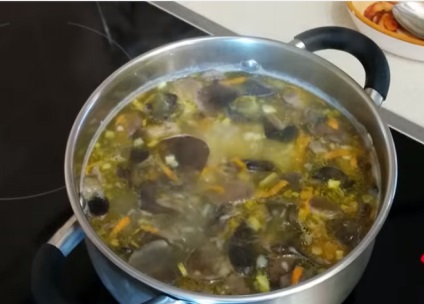 Як приготувати грибний суп з рисом