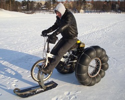 Cum să faci o bicicletă de zăpadă din mâinile tale