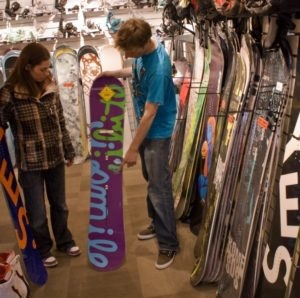 Cum sa alegi un snowboard pentru incepatori top-3 cele mai bune modele, sfaturi de experti, video