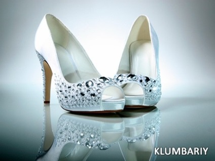 Cum de a alege pantofi de nunta de mireasa si daca aveti nevoie de un voal