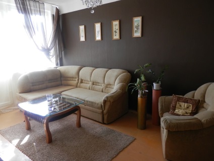 Brown tapéta a belső képek, a falak arany, mit válasszon, amely alkalmas a bútorok, milyen színű (tapéta) Brown tapéta a belső képek, a falak arany, mit válasszon, amely alkalmas a bútorok, milyen színű