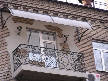 Vizor pe instalarea balconului și izolarea fonică