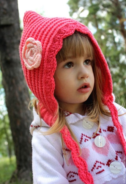 Червона шапочка для дівчинки