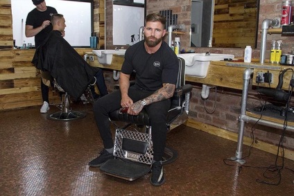 Creative amikor Barber kiderült, mennyibe fog kerülni, hogy a padló az utastérben, akkor hozza a pénzét